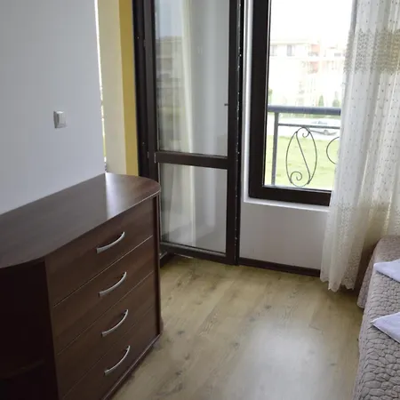 джули 2 Sveti Vlas